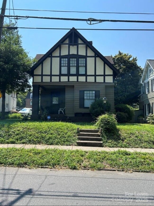 property at 305 N Ellis St