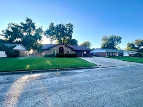 5608 Lubbock Ave in Fort Worth, TX - Building Photo - Building Photo