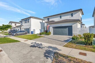 12735 SW 215th Terrace in Miami, FL - Building Photo - Building Photo