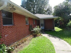 512-514 Oriole St in Metairie, LA - Building Photo