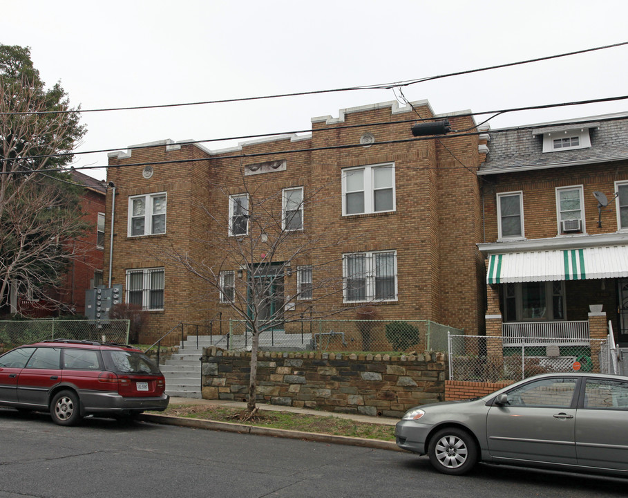 5311 8th St NW in Washington, DC - Building Photo