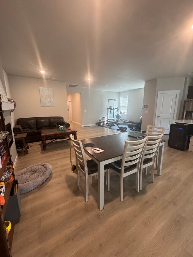 2501 N Leah Ln in Ellensburg, WA - Building Photo - Building Photo