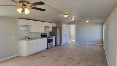 1355 S 13th St in Slaton, TX - Building Photo - Building Photo