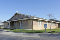 Midland Manor Apartments in Mendota, CA - Foto de edificio - Building Photo