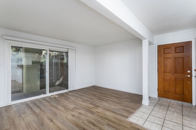 property at 2881 Huntington Blvd