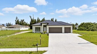 2838 Tropicana Parkway W in Cape Coral, FL - Building Photo