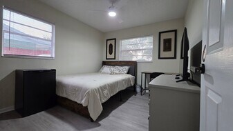 1343 Poppy Ave in Orlando, FL - Building Photo