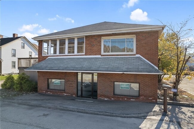 1001 5th St in West Elizabeth, PA - Building Photo - Building Photo