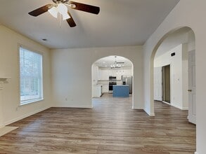 5859 Crimson Oak Ct, Unit 18108 in Harrisburg, NC - Foto de edificio - Building Photo