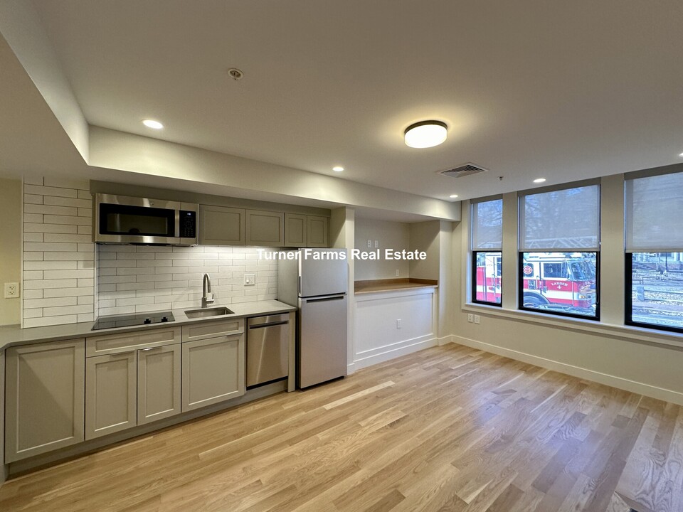 44 JFK St, Unit 1 in Cambridge, MA - Building Photo