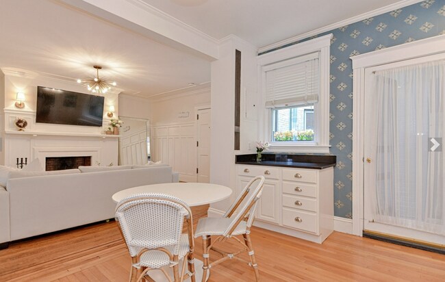 345 Commonwealth Ave, Unit 8 in Boston, MA - Foto de edificio - Building Photo