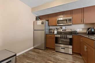 406 Amphitheater Dr in Rockford, IL - Building Photo - Building Photo