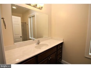 1665 Kenton Rd in Dover, DE - Building Photo - Building Photo