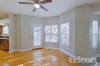 2924 Kettering Dr in St. Charles, MO - Building Photo - Building Photo