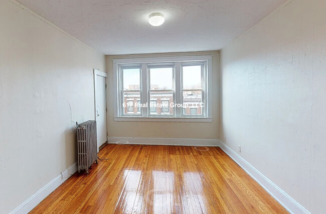 127 Sutherland Rd in Boston, MA - Building Photo - Building Photo