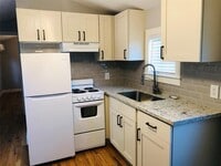 734 McDaniel St photo'