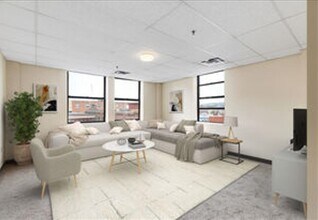 1015 Elm St in Manchester, NH - Building Photo - Building Photo