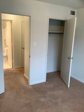 5113 Valiant Drive, Unit 2 in Louisville, KY - Building Photo - Building Photo