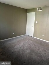 413 Gregorys Way in Voorhees Township, NJ - Building Photo - Building Photo