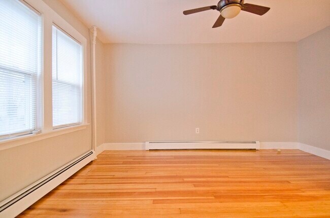 42 Turner St, Unit 1 in Quincy, MA - Building Photo - Building Photo