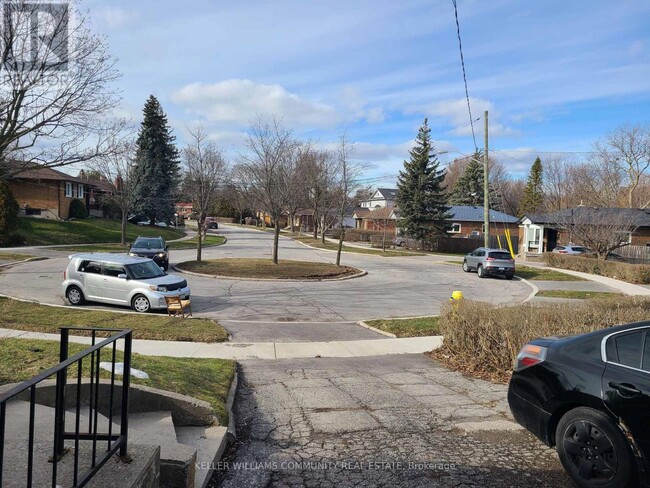 16 Rintella Ct in Toronto, ON - Building Photo - Building Photo