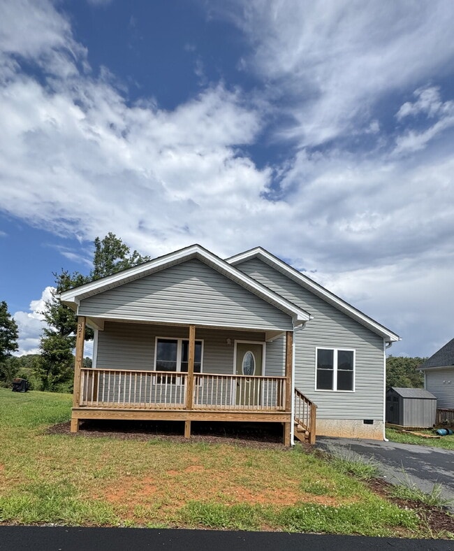 property at 321 Quinn Hill Ln