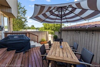 704 Oakbrook Ridge Dr in Rochester Hills, MI - Building Photo - Building Photo