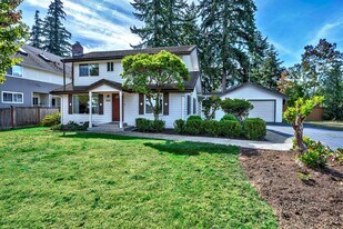 7826 228th St SW in Edmonds, WA - Building Photo