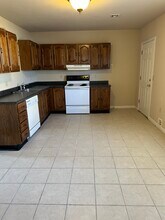 110 S 6th St in Noble, OK - Foto de edificio - Building Photo