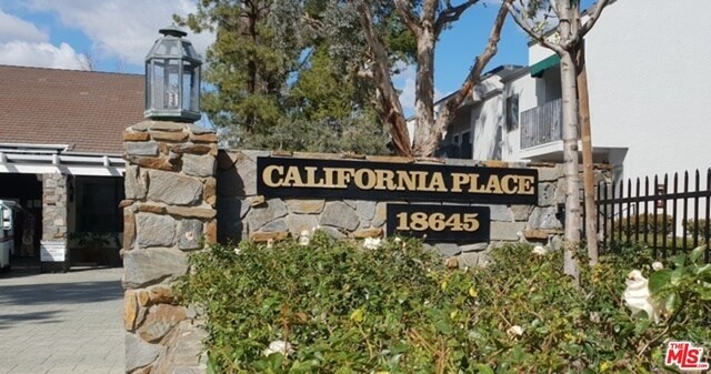 18645 Hatteras St-Unit -180 in Los Angeles, CA - Building Photo