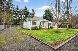 2702 SE 153rd Ave in Portland, OR - Building Photo - Building Photo