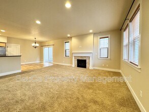 322 SW Marsuda Terrace in Beaverton, OR - Building Photo - Building Photo