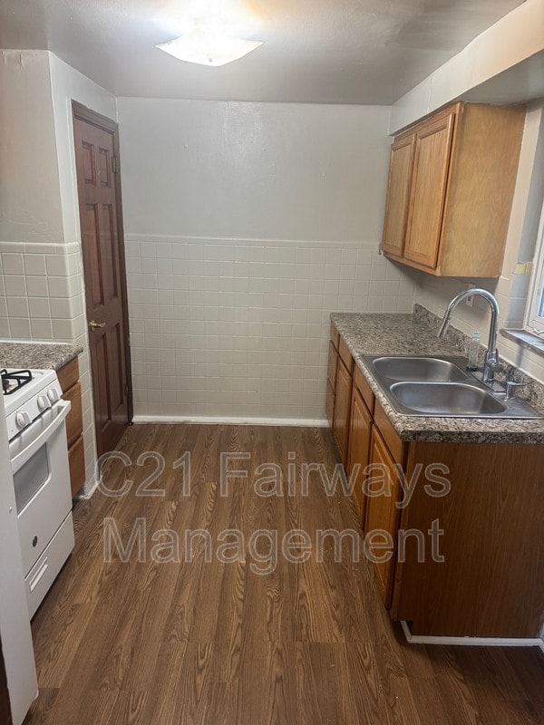 350 Wylie Ave in Clairton, PA - Building Photo - Building Photo