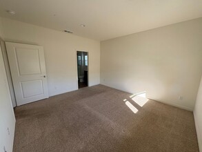 30908 Farmhouse Ct in Winchester, CA - Building Photo - Building Photo