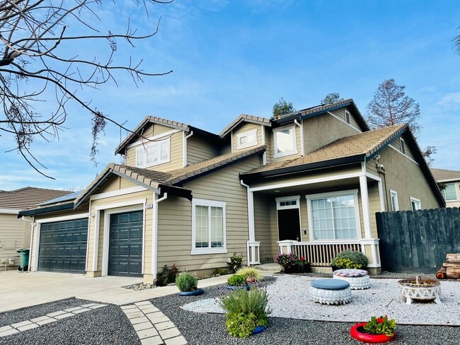 property at 1153 Hampton Ct