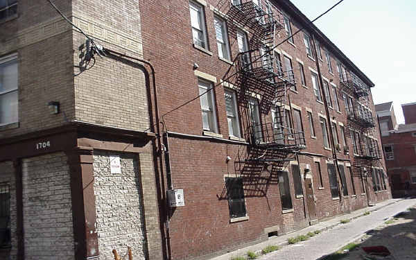 1526-1528 Pleasant St in Cincinnati, OH - Building Photo - Building Photo