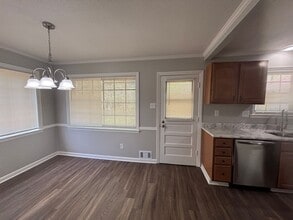 8280 Chippingham Dr in Memphis, TN - Building Photo - Building Photo