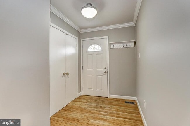 property at 41 Battersea Bridge Ct