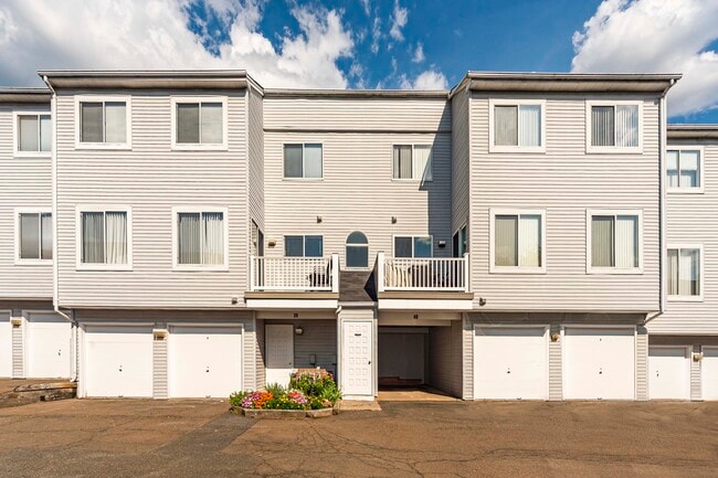 property at 39 Staffordshire Commons Dr