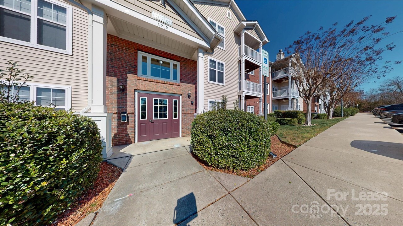 11217 Hyde Pointe Ct in Charlotte, NC - Building Photo