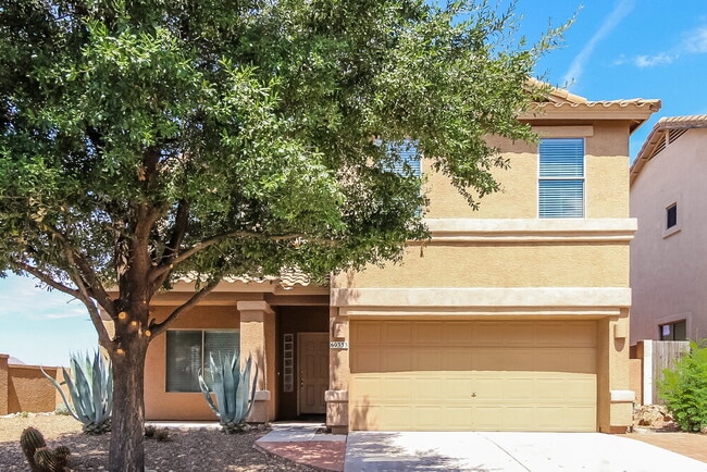 60333 E Black Crest Loop