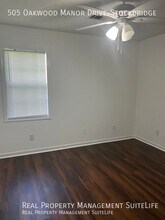 505 Oakwood Manor Dr in Stockbridge, GA - Building Photo - Building Photo