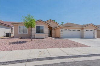 2255 Early Frost Ave in Henderson, NV - Building Photo - Building Photo
