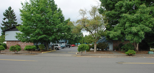 Parkview Terrace in Springfield, OR - Building Photo - Building Photo