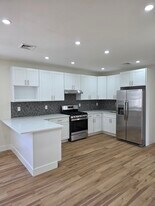 9421 85th Rd in Woodhaven, NY - Building Photo