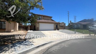12327 Sandstone Cir in Victorville, CA - Building Photo - Building Photo