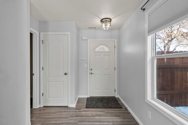 6939 S Loganberry Way in Boise, ID - Building Photo - Building Photo