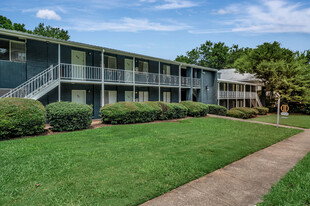 Glen Iris Arms in Birmingham, AL - Building Photo