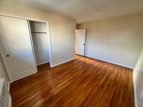 0-02 2 St, Unit 2 in Staten Island, NY - Building Photo - Building Photo