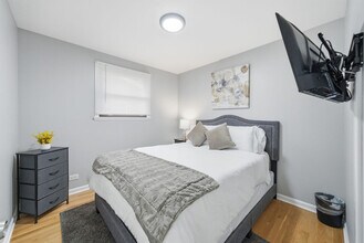 12800 Terrace Ln in Crestwood, IL - Building Photo - Building Photo